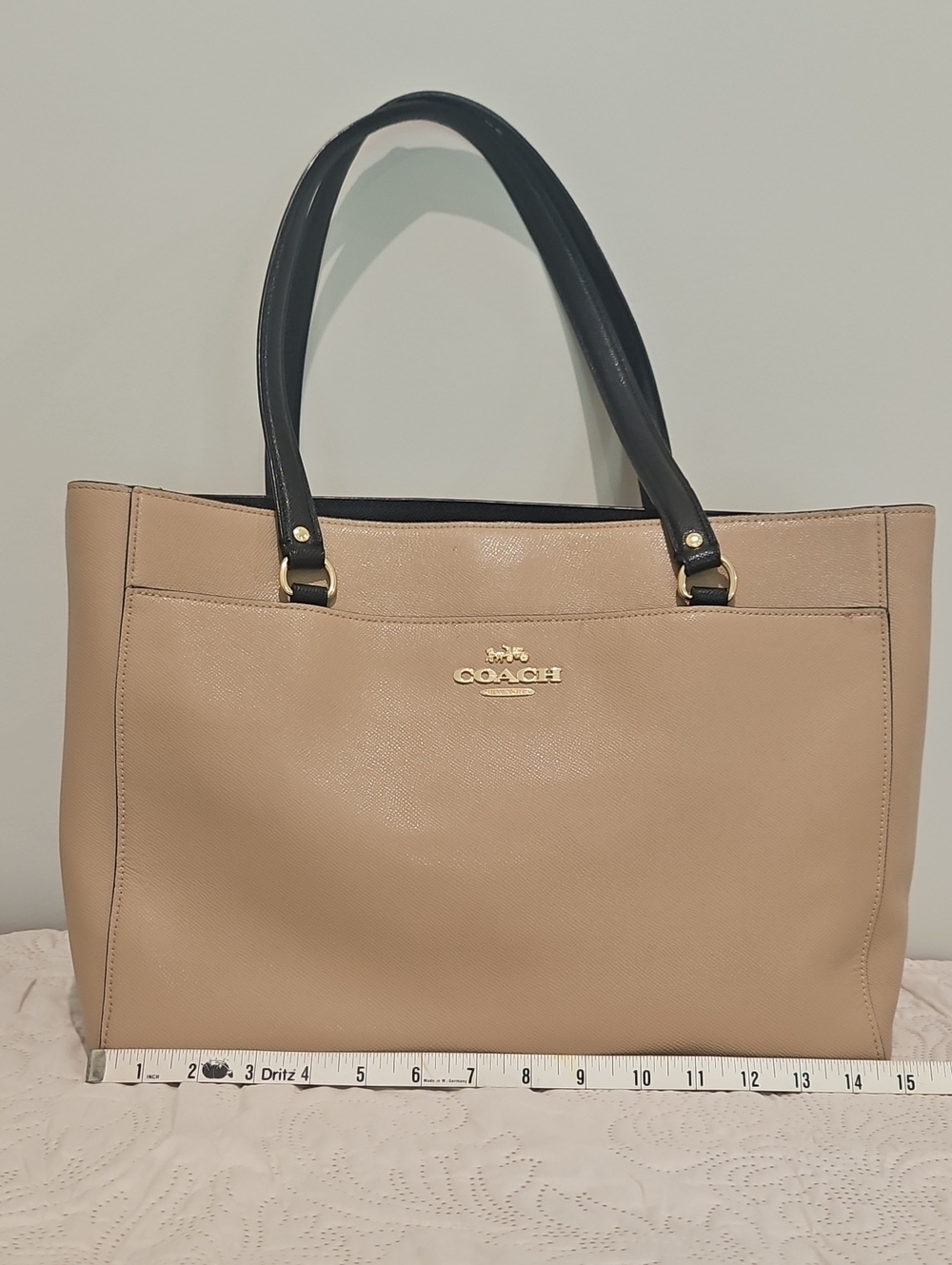 Coach Pebbled Leather Tote – Beautiful Beige with Black Handles & Gold Hardware